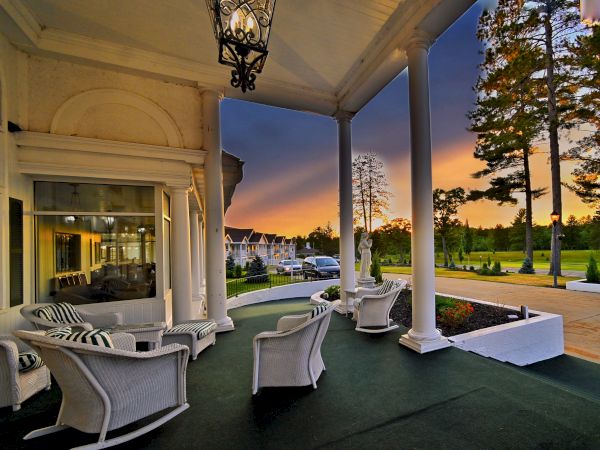 The Four Seasons Island Resort