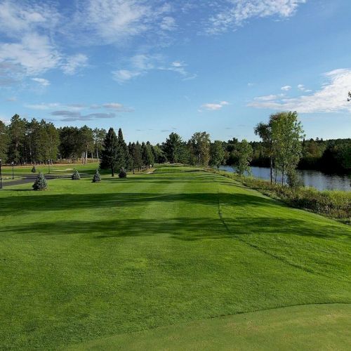 A challenge for all levels awaits you at The Four Seasons Resort Island Course. Our course features mature woods, large bunkers, and luscious greens.