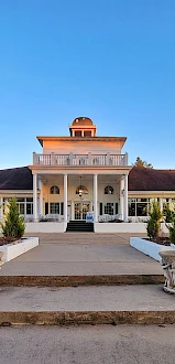 The Four Seasons Island Resort